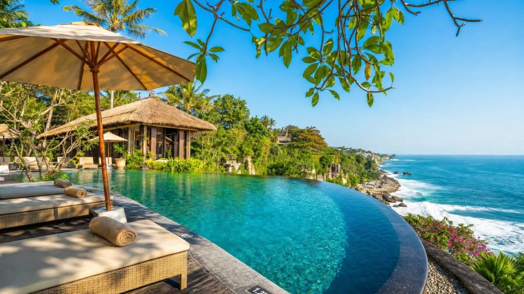 Luxury resort with infinity pool overlooking the ocean in Indonesia