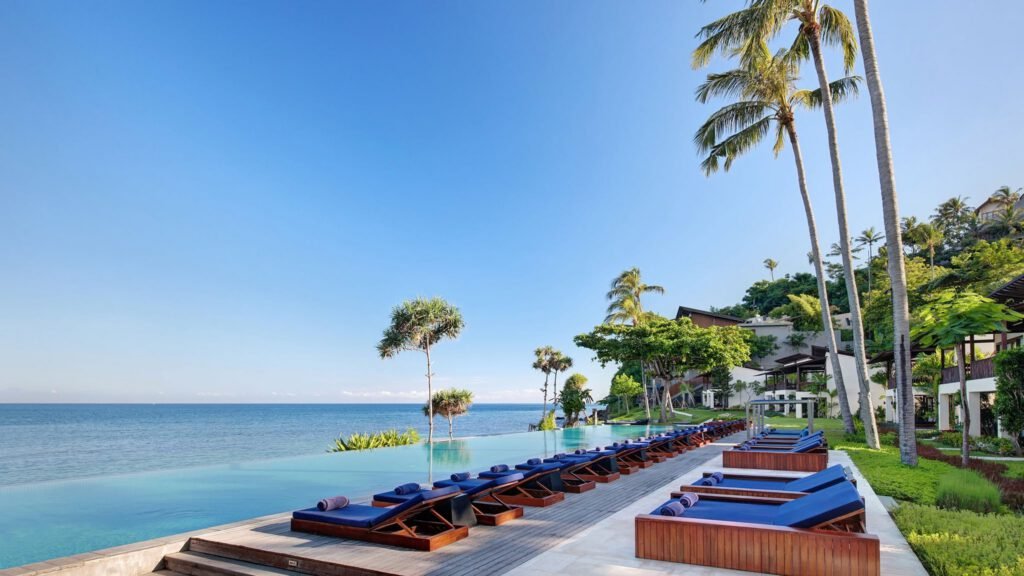 Katamaran Resort Senggigi beachfront infinity pool overlooking Lombok sea