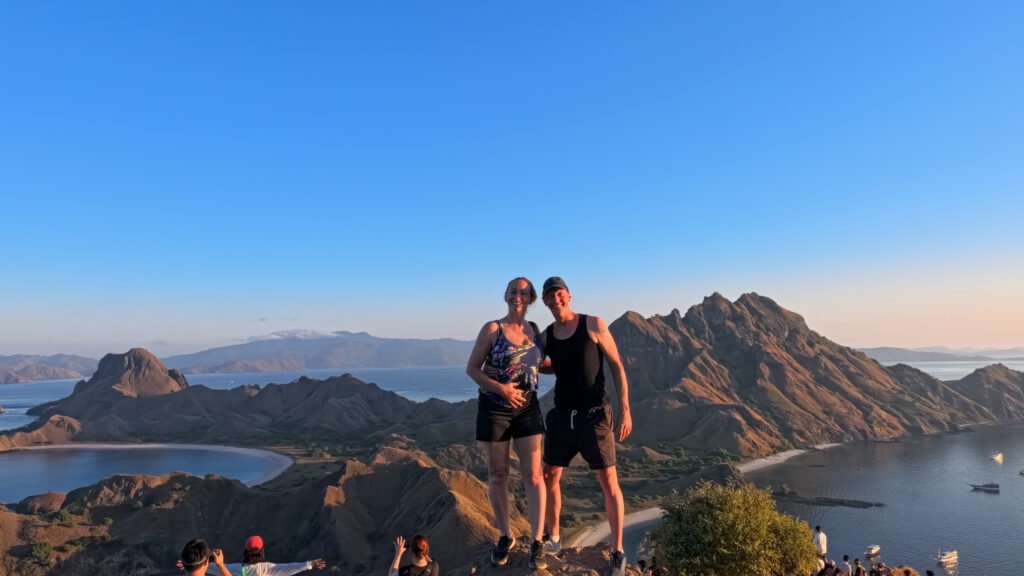 padar island view-2